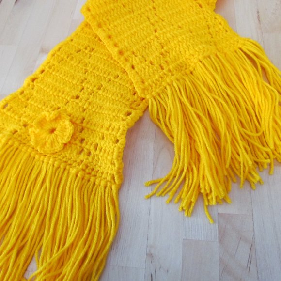 Taller de Abu handmade Yellow Scarf - Picture 7 of 9